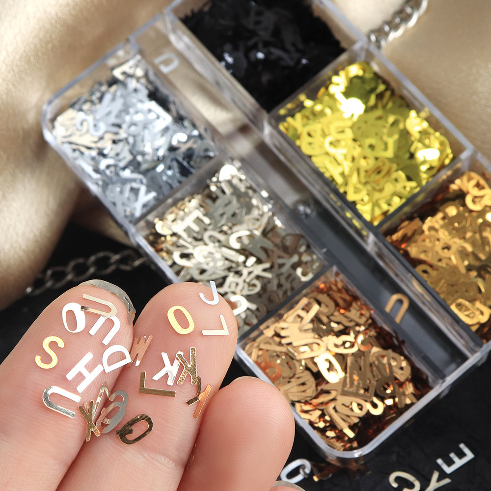 علبة معدنية بـ 6 أقسام تحتوي ع - مراجعة Resin Art Zone وسعره