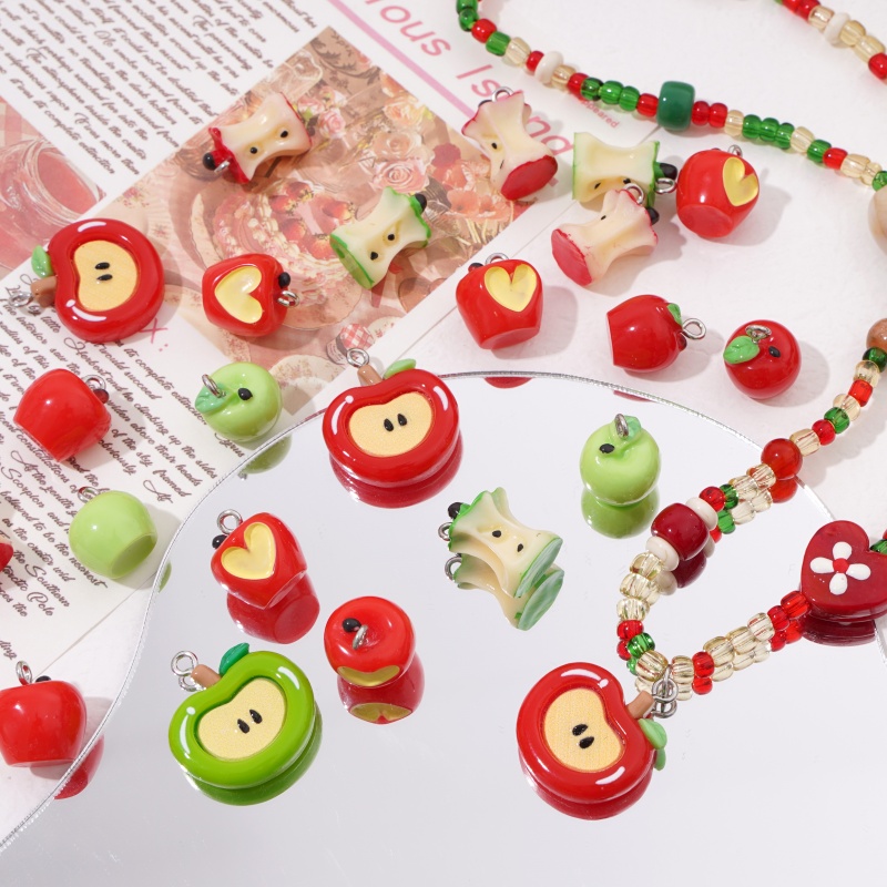قطعة واحدة من تعليقات التفاح ا - مراجعة Resin Art Necklace وسعره