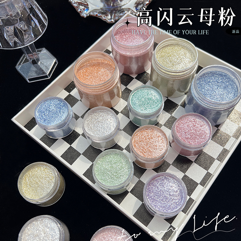 مسحوق الميكا اللامع بتأثير حور - مراجعة Resin Art Equipment وسعره