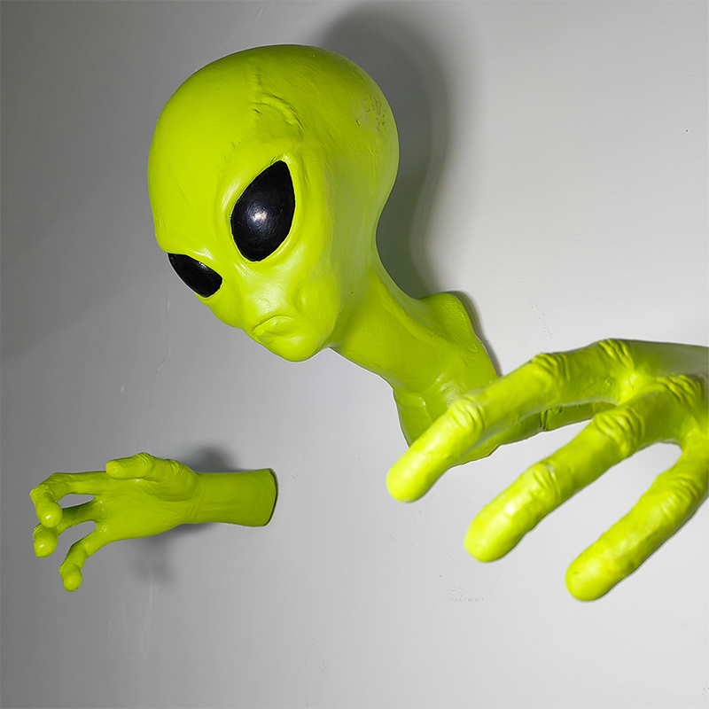 زينة جدارية على شكل كائن فضائي - مراجعة Resin Art Zone وسعره