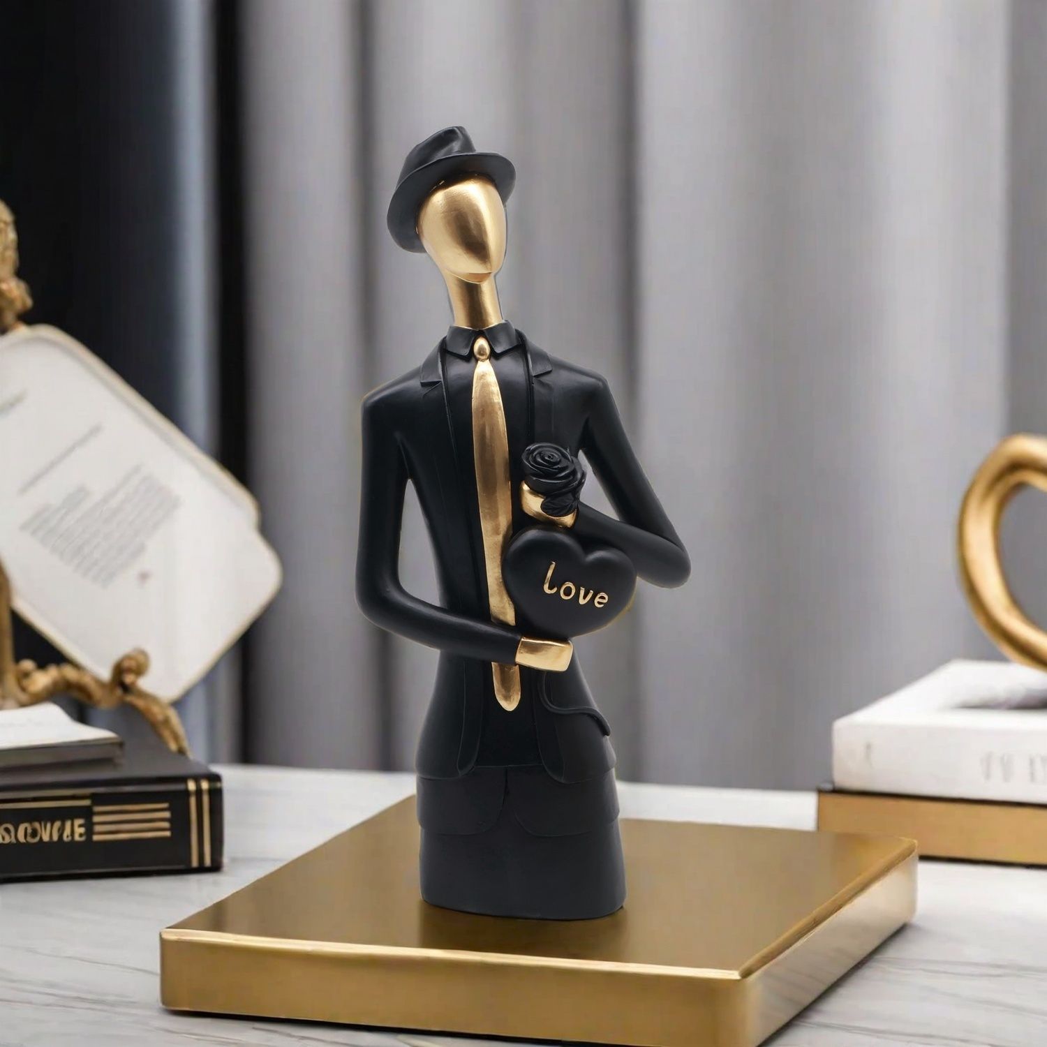تمثال ديكور من الراتنج بتصميم  - مراجعة Resin Art Gift For Wedding وسعره